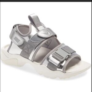 Womens nike canyon sandal